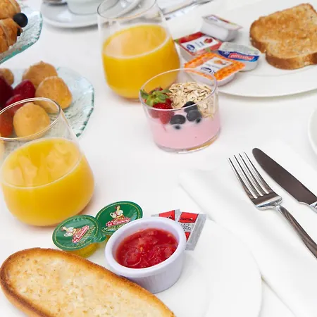 Konukevi San Juan 2*